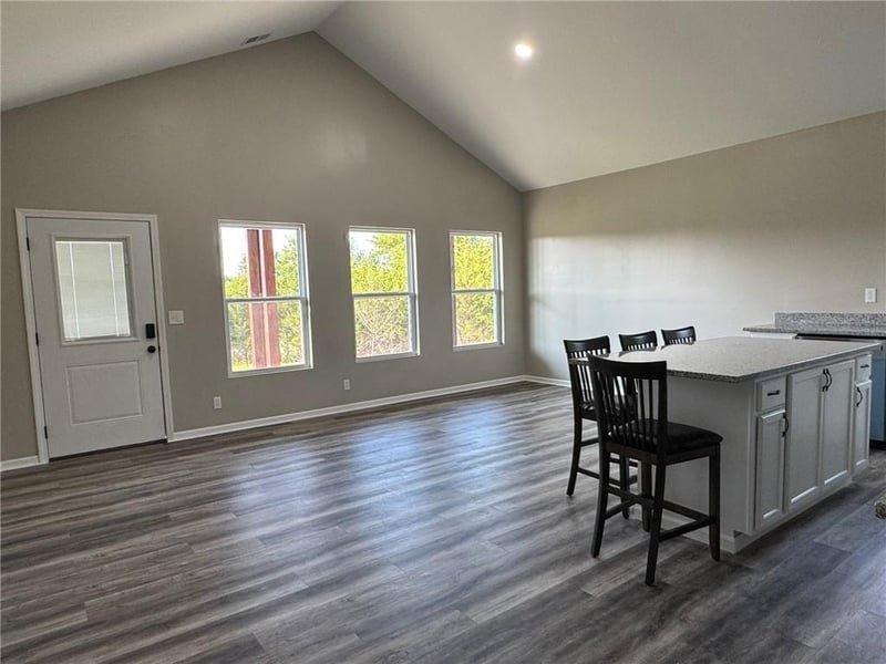 213 Bald Eagle Dr, Linn Valley, KS 66040