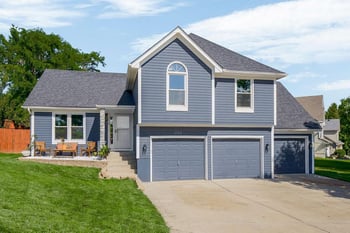 1120 NW 73rd Ter, Kansas City, MO 64118