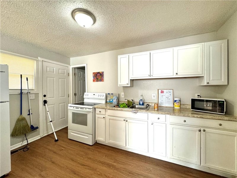 4435 Norton Ave, Kansas City, MO 64130