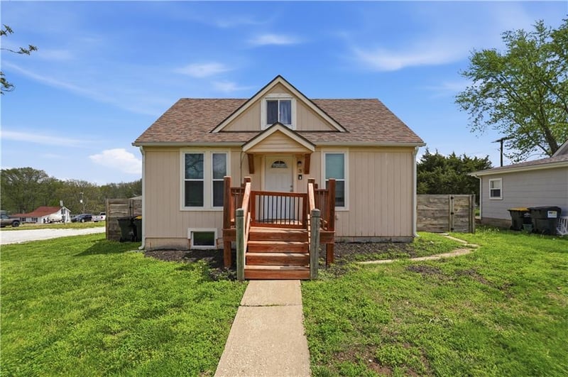 3 Mulberry Ter, Louisburg, KS 66053