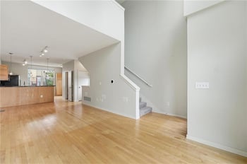4577 Madison Ave #E4, Kansas City, MO 64111