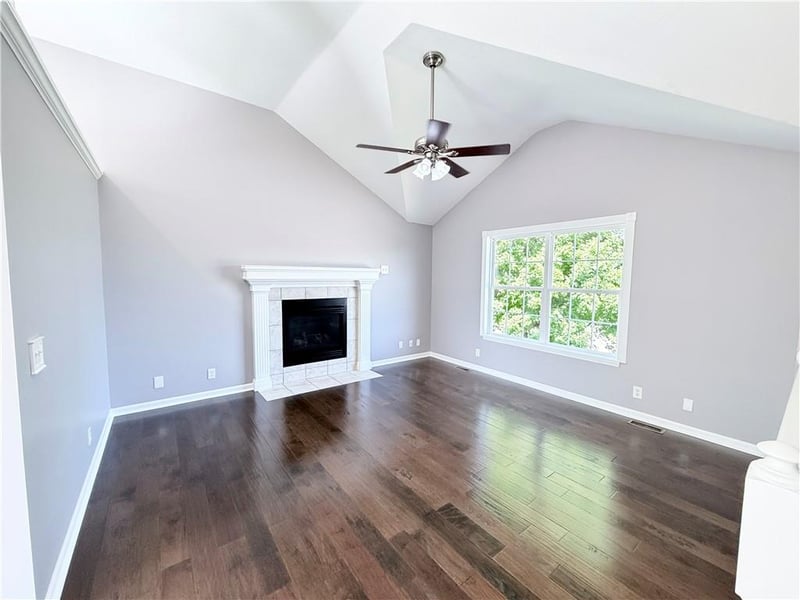 1101 18th St, Kearney, MO 64060