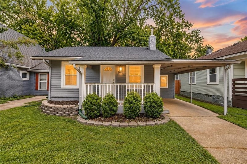 7637 Jefferson St, Kansas City, MO 64114