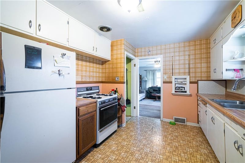 1501 20th St, St Joseph, MO 64507