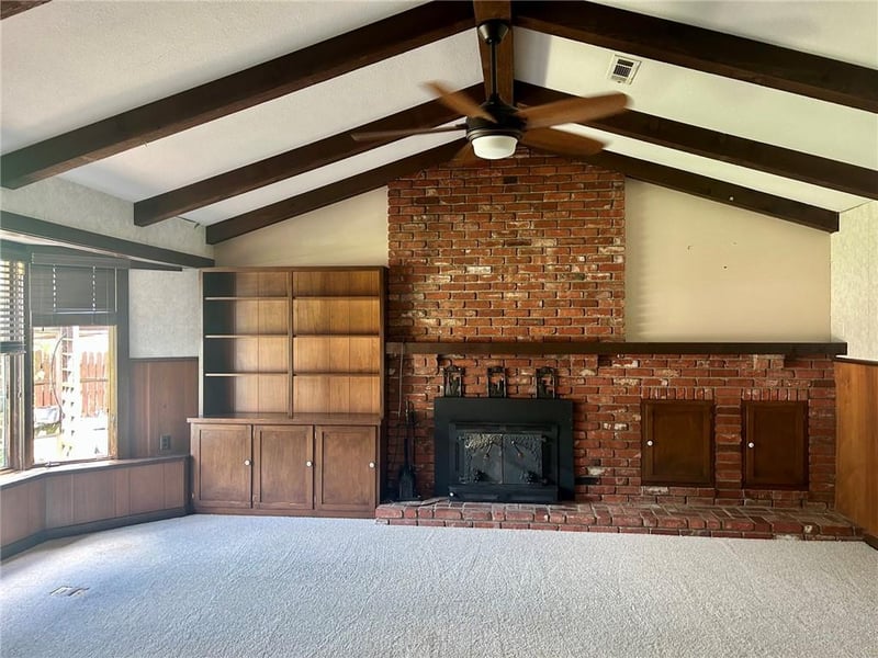 108 Crestview Dr, Parsons, KS 67357
