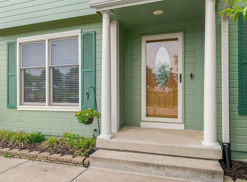 8401 75th Ter, Kansas City, MO 64158