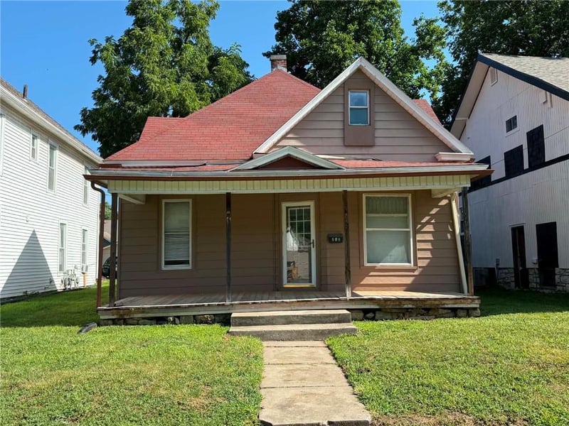 528 Park Ave, Excelsior Springs, MO 64024