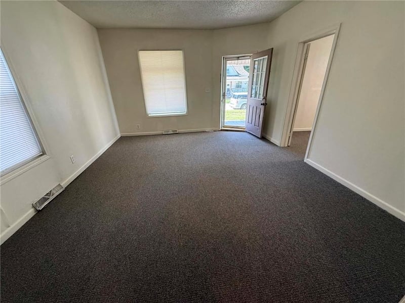 528 Park Ave, Excelsior Springs, MO 64024