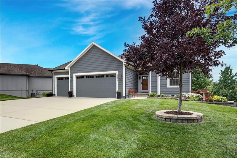 25973 143rd Ter, Olathe, KS 66061