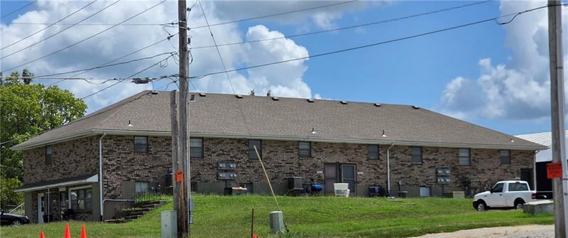 907 29th St, Higginsville, MO 64037
