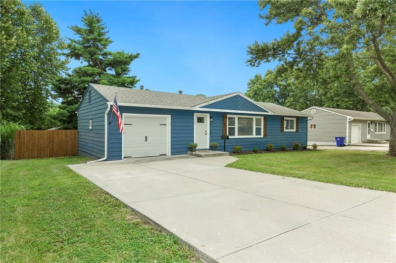 8707 80th Ter, Raytown, MO 64138