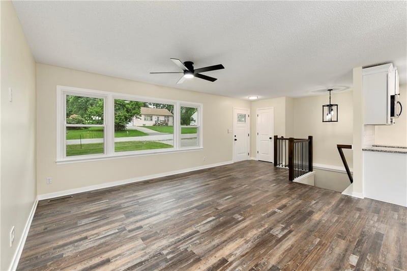 8707 80th Ter, Raytown, MO 64138