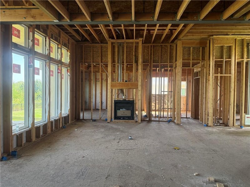 18457 Mohawk Ln, Overland Park, KS 66085