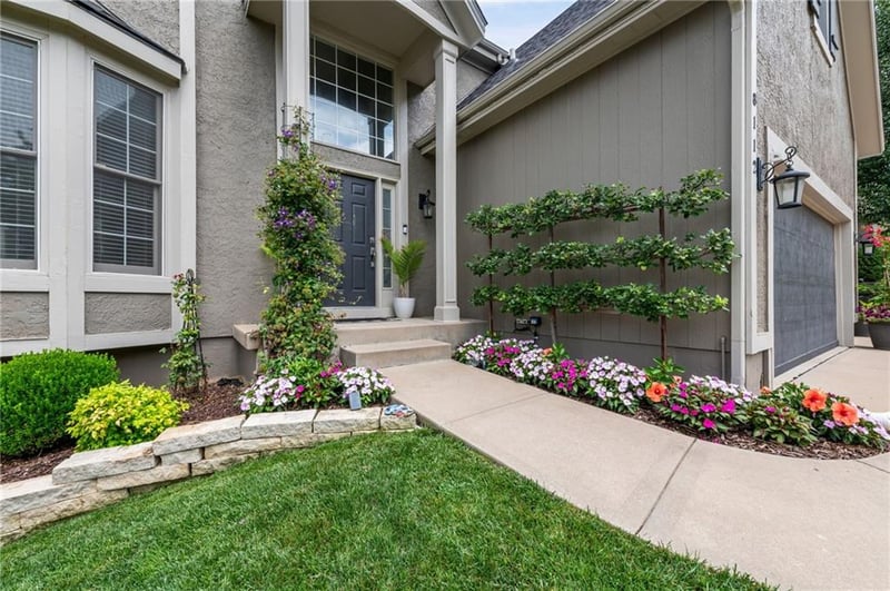 8112 145th St, Overland Park, KS 66223