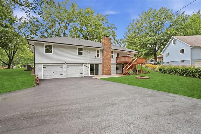 12825 Winchester Ave, Grandview, MO 64030