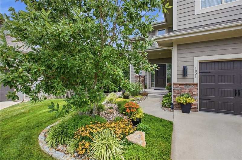 1021 Scarlet Ct, Blue Springs, MO 64014