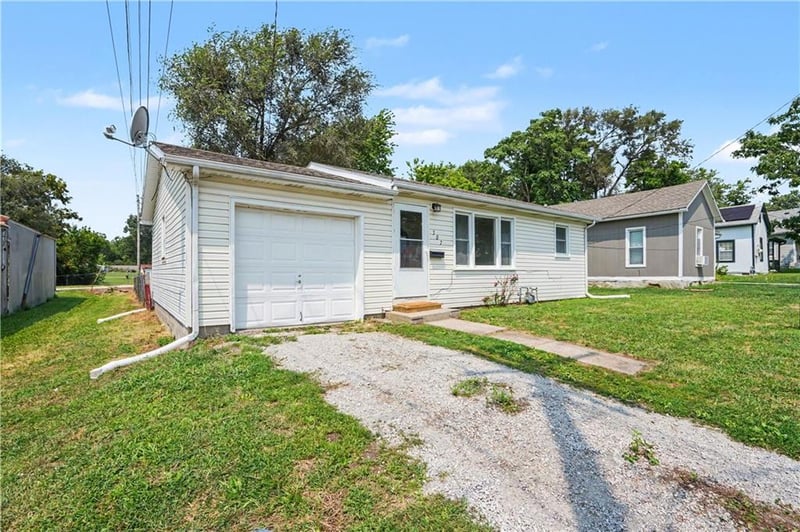 307 Raum St, Lawson, MO 64062