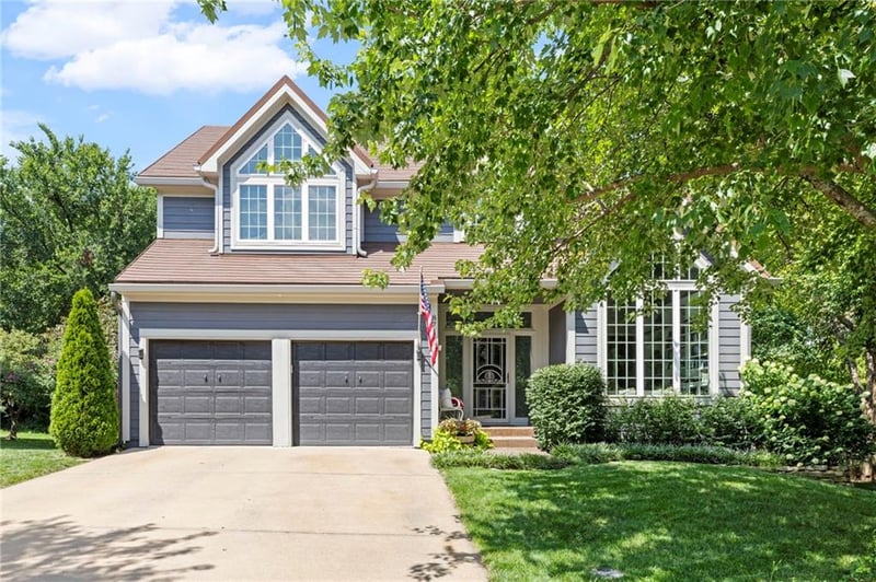 8710 132nd Pl, Overland Park, KS 66213