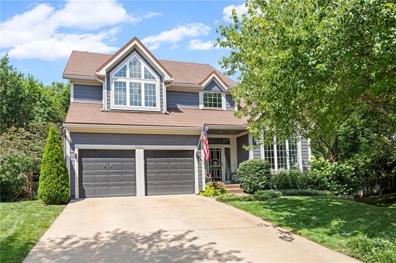 8710 132nd Pl, Overland Park, KS 66213