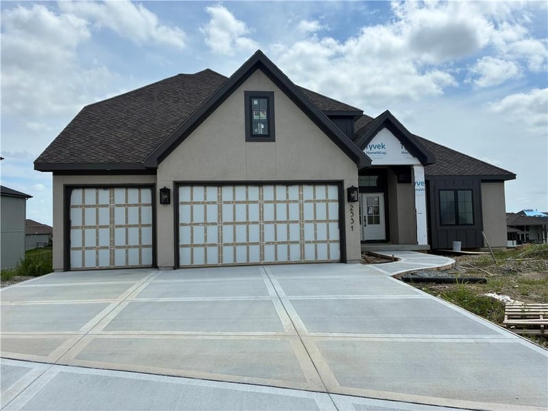 13547 Terrace Park Dr, Parkville, MO 64152