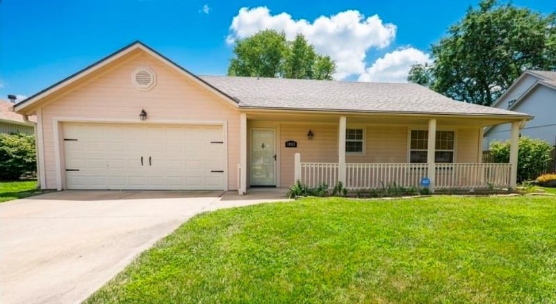 14923 48th Ter, Kansas City, MO 64136