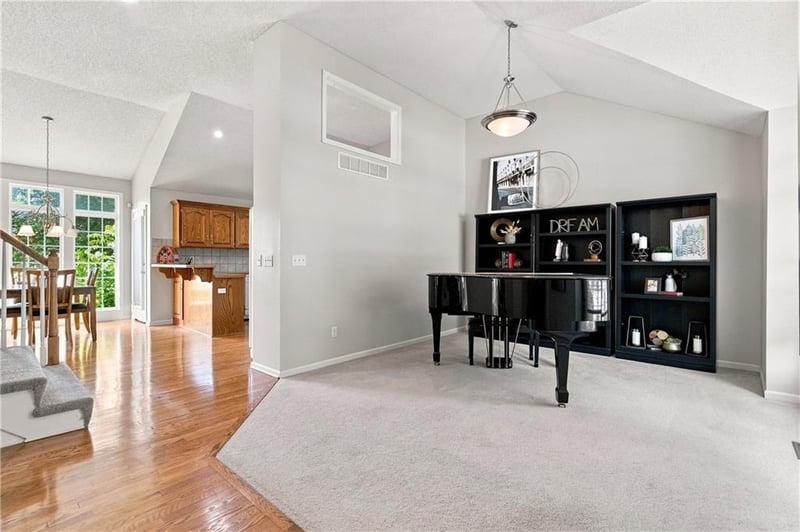 525 Parma Way, Gardner, KS 66030