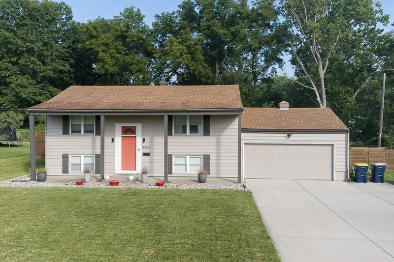 5306 Sycamore Dr, Kansas City, MO 64119