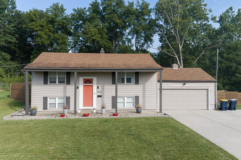 5306 Sycamore Dr, Kansas City, MO 64119