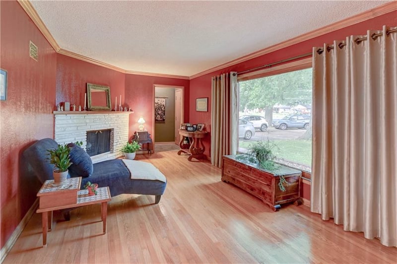 4644 Blue Ridge Blvd, Kansas City, MO 64133