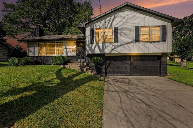 13516 Lowell Ave, Grandview, MO 64030