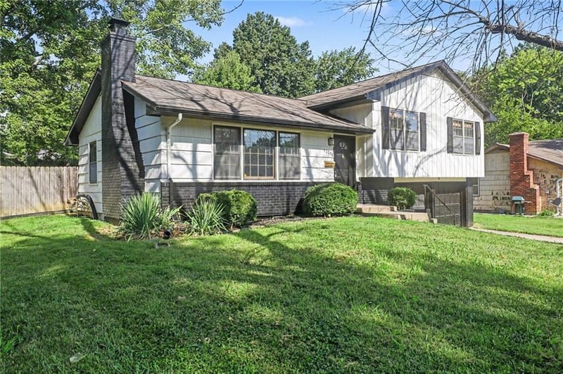 13516 Lowell Ave, Grandview, MO 64030