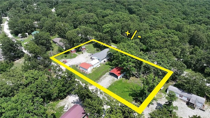 11138 Leisure Dr, Warsaw, MO 65355