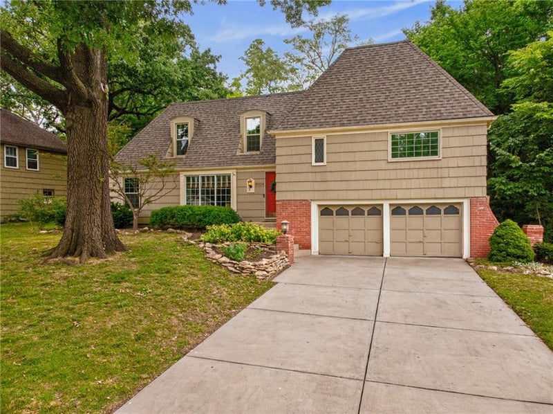 9104 W 106th St, Overland Park, KS 66212