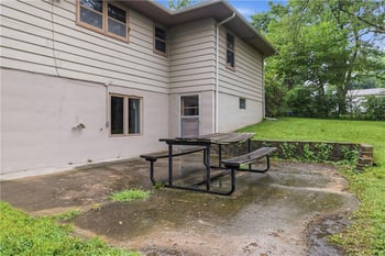 5128 N Lister Ave, Kansas City, MO 64119