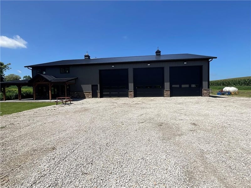 19383 Bottomview Rd, Lexington, MO 64067