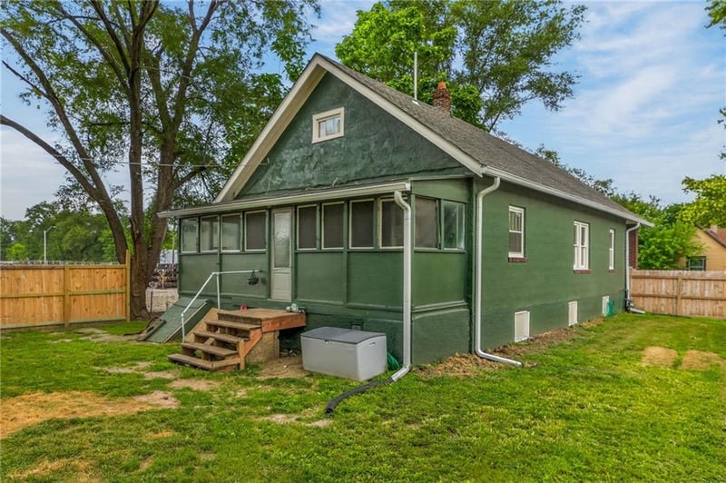 738 Garland Ave, Kansas City, MO 64120