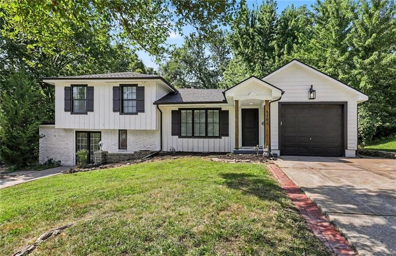 6105 96th Ter, Kansas City, MO 64134