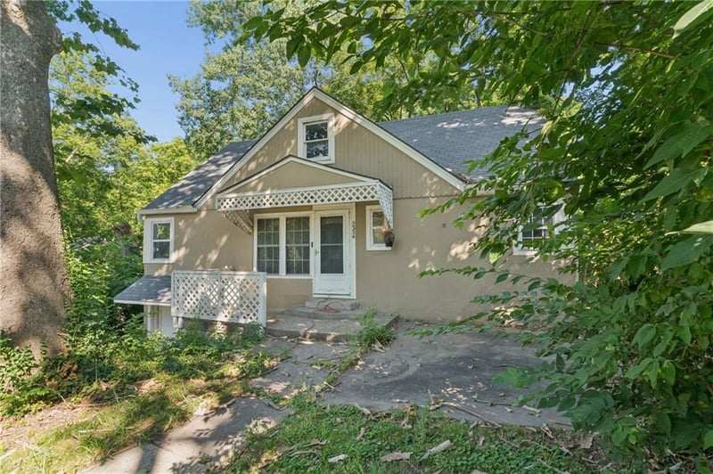 5234 Barnes Ave, Kansas City, MO 64119