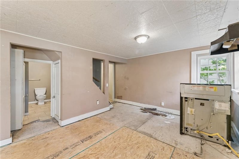 5234 Barnes Ave, Kansas City, MO 64119