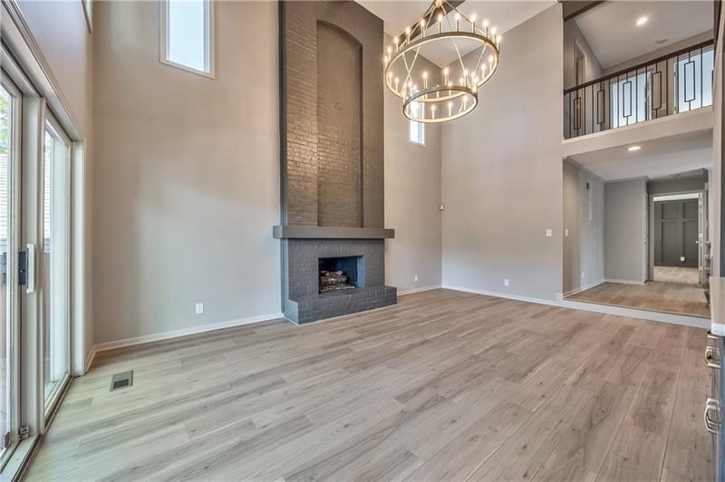 4512 W 90th St, Prairie Village, KS 66207