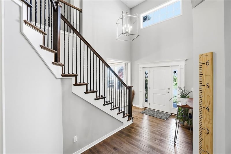 9161 Green Rd, Lenexa, KS 66227