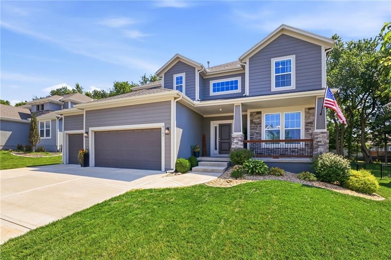 9161 Green Rd, Lenexa, KS 66227
