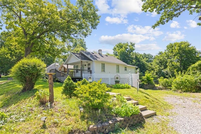 11419 27 St, Independence, MO 64052