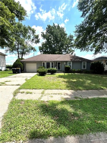 11007 Spring Valley Rd, Kansas City, MO 64134