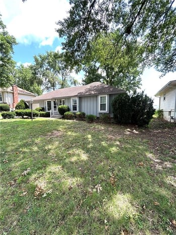 11007 Spring Valley Rd, Kansas City, MO 64134