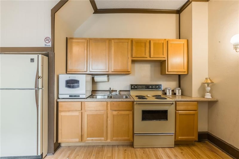 1321 South St, Lexington, MO 64067