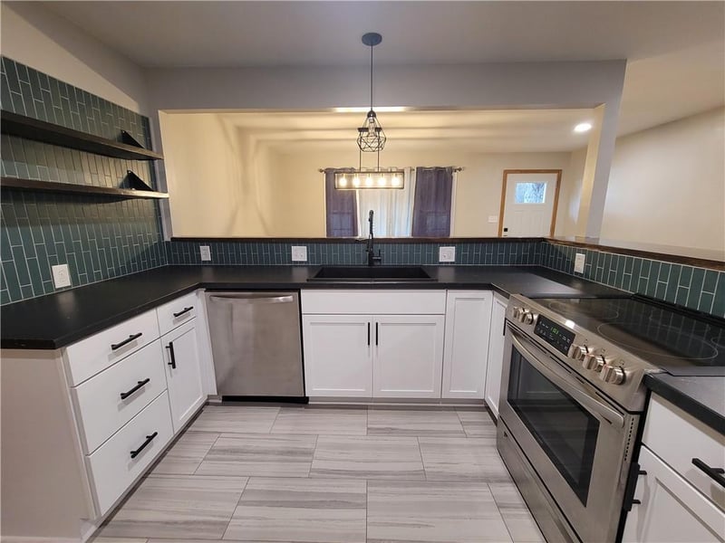 3315 Crysler Ave, Independence, MO 64055