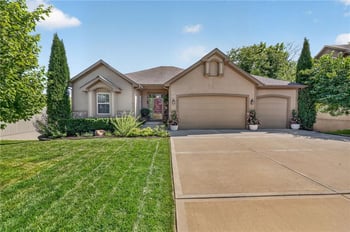 10115 N Miller Ln, Kansas City, KS 66109