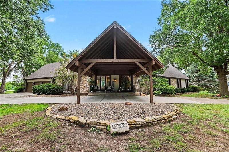11460 W 155th Ter, Overland Park, KS 66221