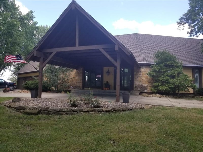 11460 155th Ter, Overland Park, KS 66221